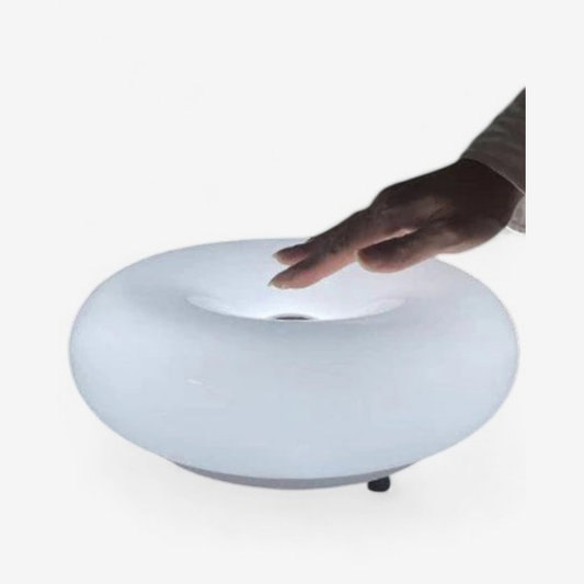 LumiForm – Tischlampe in Donut-Form mit rundem Design
