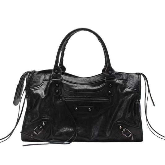 Mila – Große Schultertasche mit Nieten und mehreren Fächern