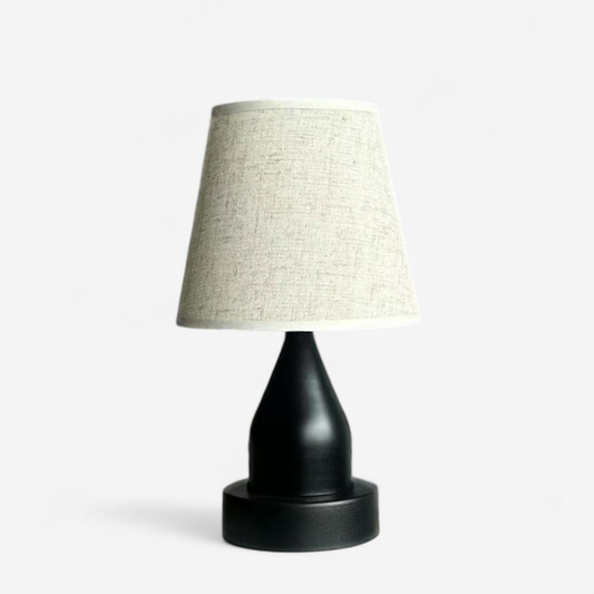 LumoCraft – Skandinavische Tischlampe mit minimalistischem Rahmen