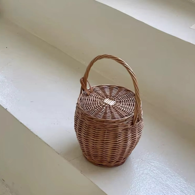 Lucie – Große Bucket-Tasche mit Geflecht-Design