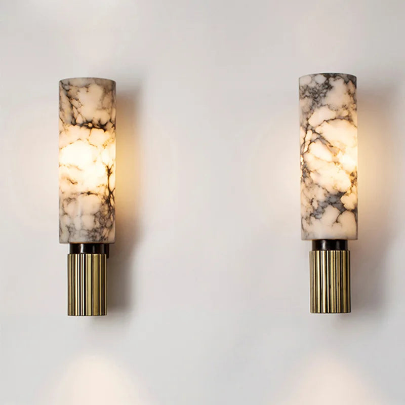 LuxeGlow – Marmor-Wandleuchte mit klar definierter Form