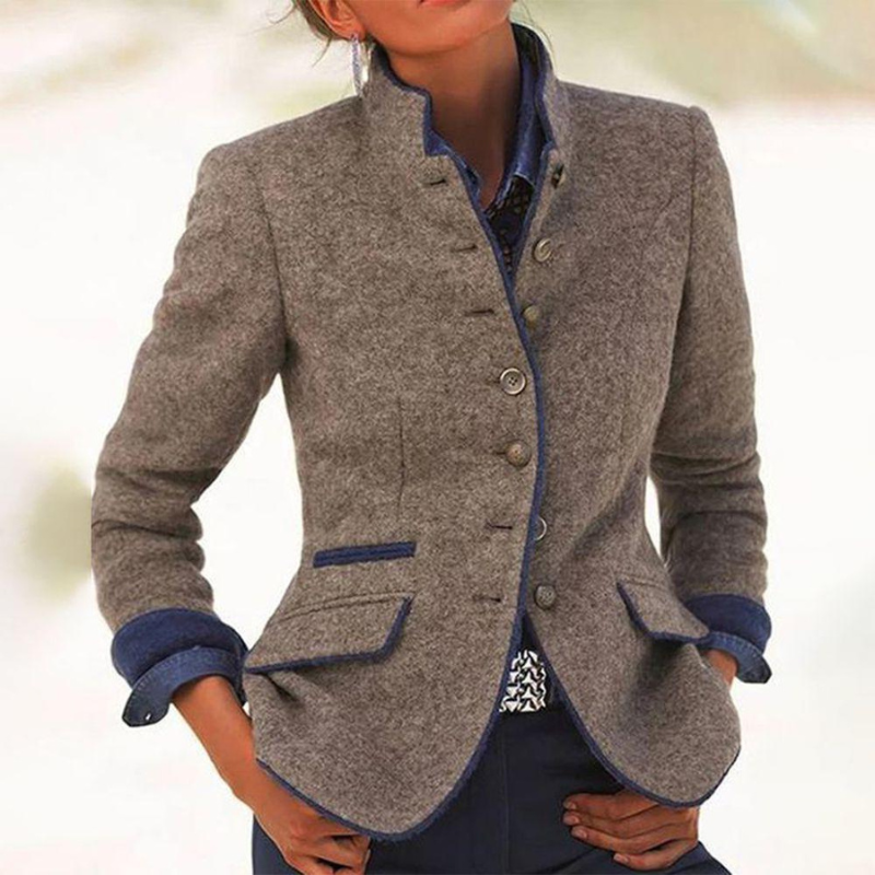 Ava – Langärmlige Jacke mit Knopfleiste und Taschen