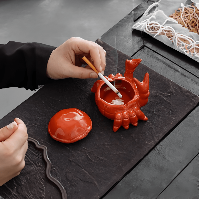 OceanCraft – Krabbenförmiger Aschenbecher mit kompakter Tischdesign