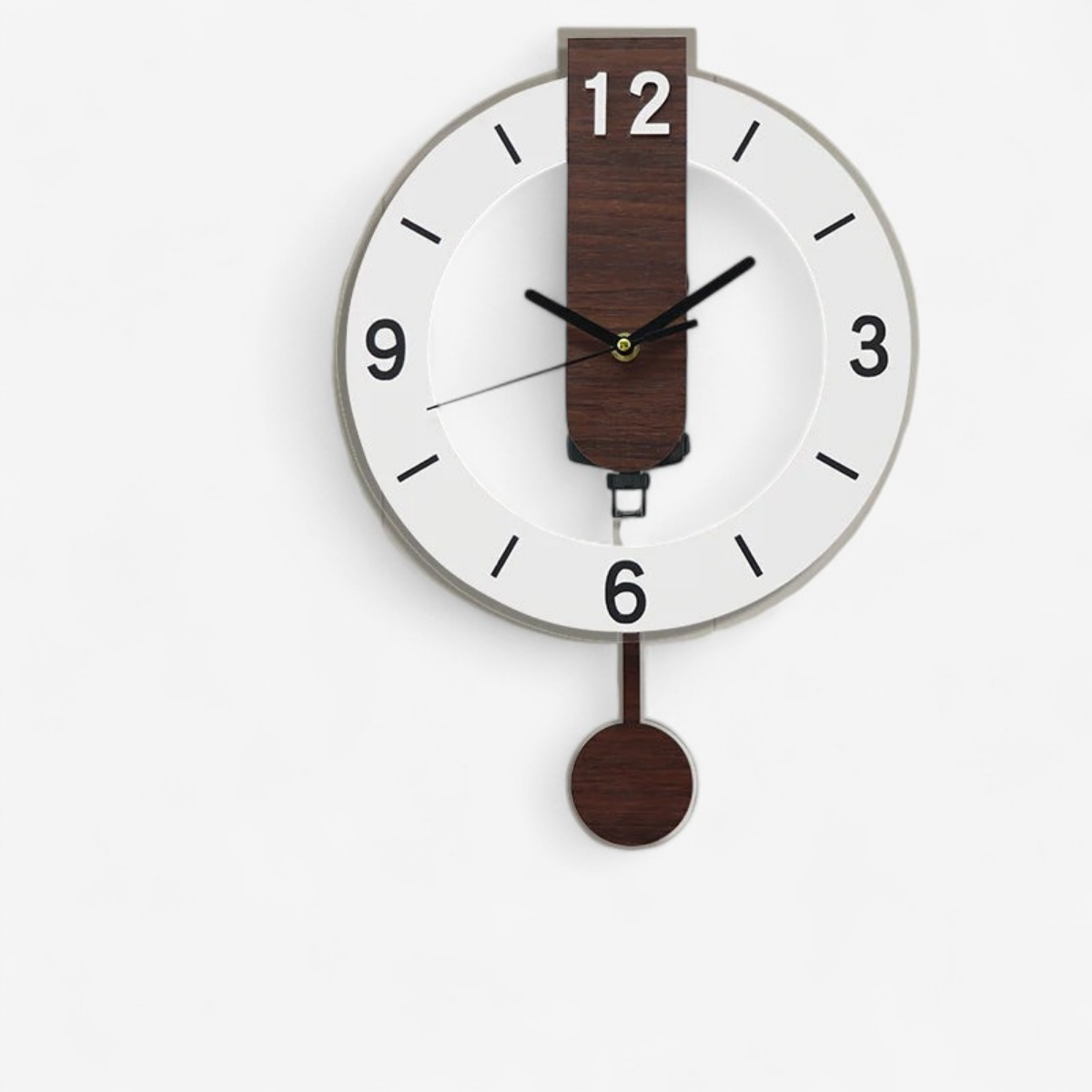 TimeCrafter – Retro-Wanduhr aus Holz mit schwingendem Pendel