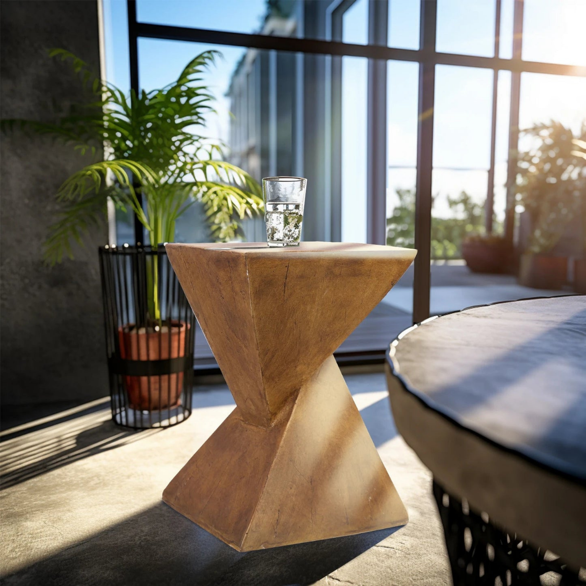 StoneForm – Geometrischer Beistelltisch mit kompakter Struktur