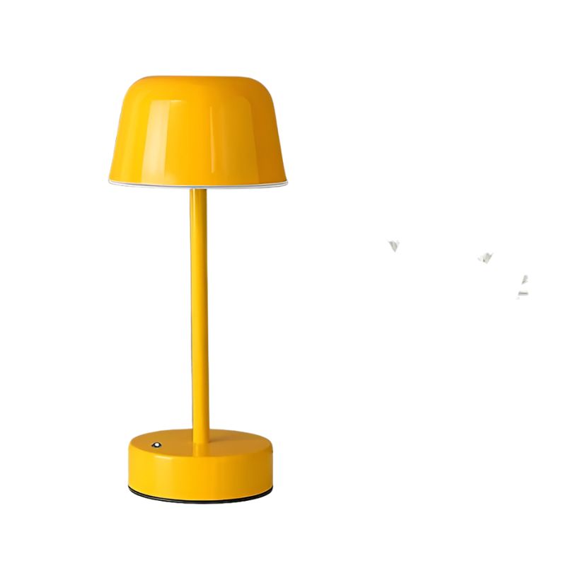 RetroGlow – Dimmbare kabellose LED-Tischlampe mit wiederaufladbarem USB-Design