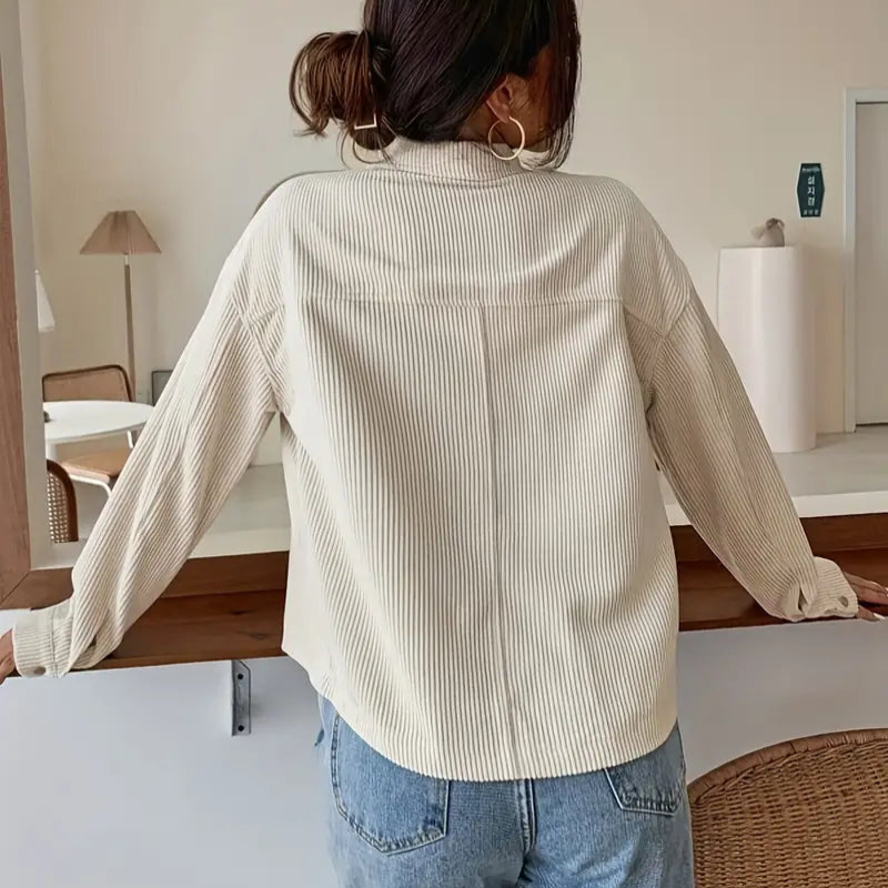 Isabell – Jacke mit langen Ärmeln und Knöpfen