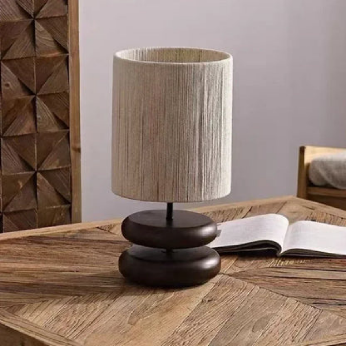 ZenWeave – Holz-Tischlampe mit Seilgeflecht-Schirm
