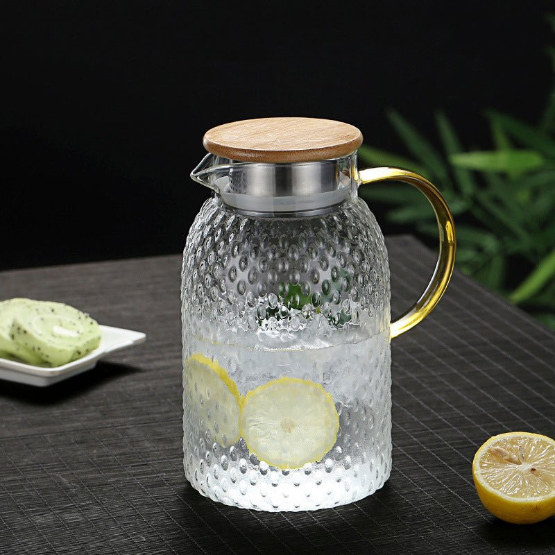 VeraGlass – Strukturierte Glaskaraffe mit Bambusdeckel