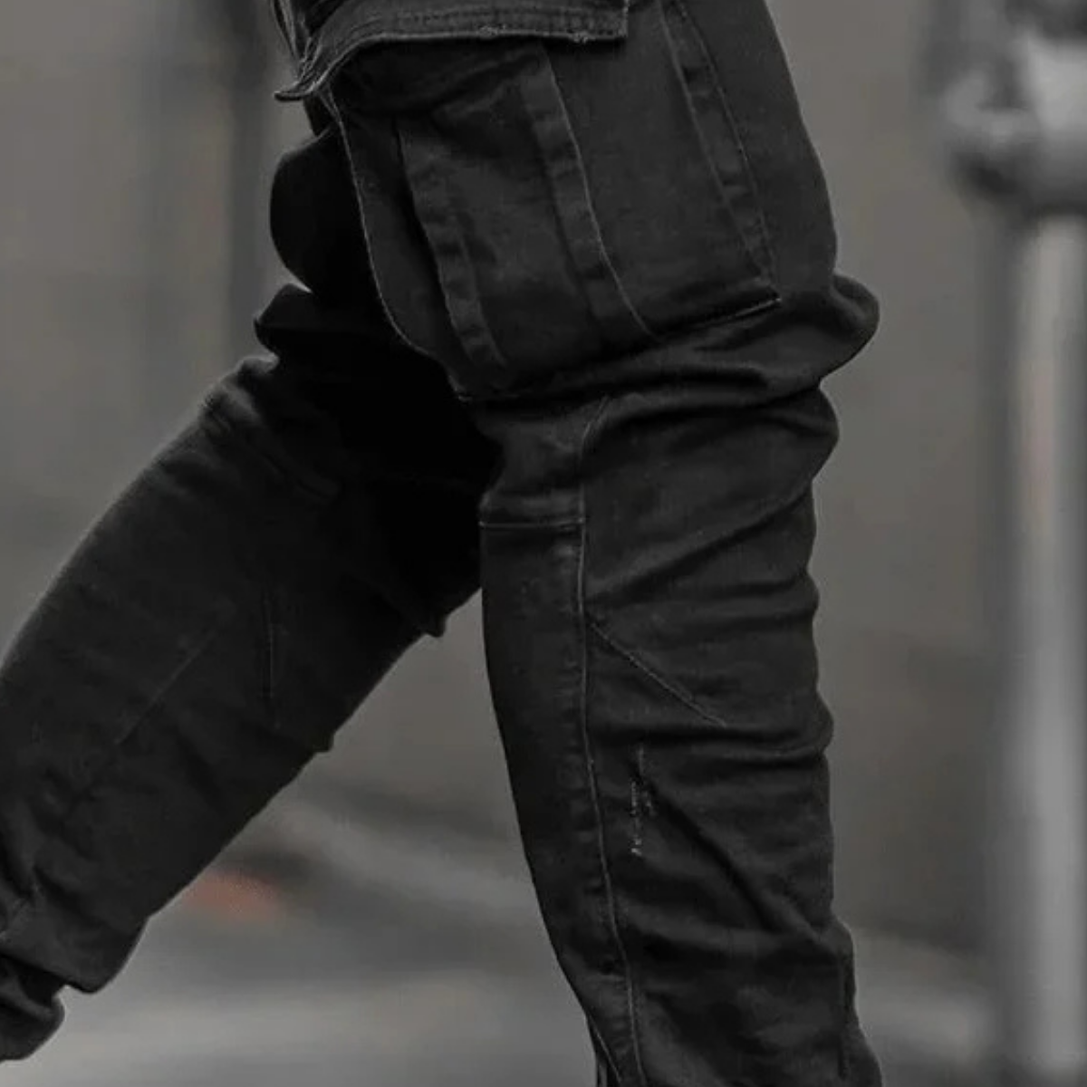 Leo – Slim Fit Denim-Jeans mit Multi-Taschen-Design