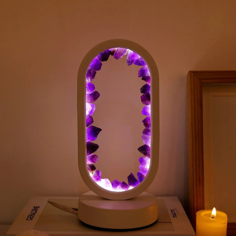 LunaAmor – Moderne Amethystlampe mit poliertem Sockel