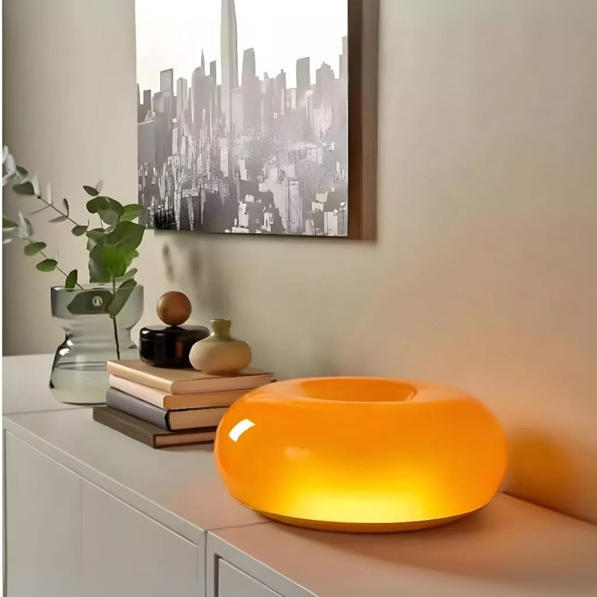 LumiForm – Tischlampe in Donut-Form mit rundem Design