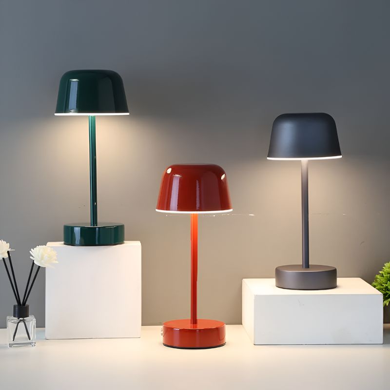 RetroGlow – Dimmbare kabellose LED-Tischlampe mit wiederaufladbarem USB-Design