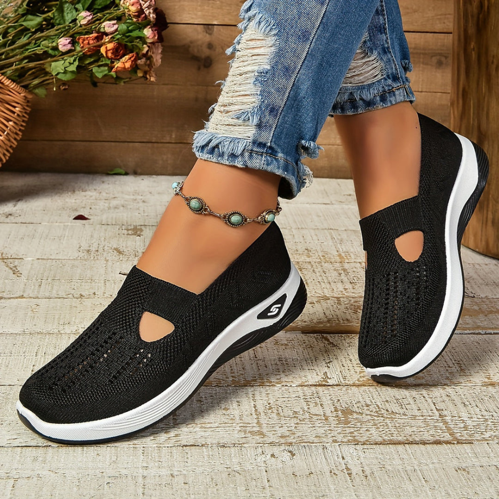 Clara – Schnür-Sneaker mit Rundspitze