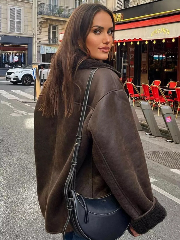 Adela – Oversize-Jacke mit Kunstpelzkragen
