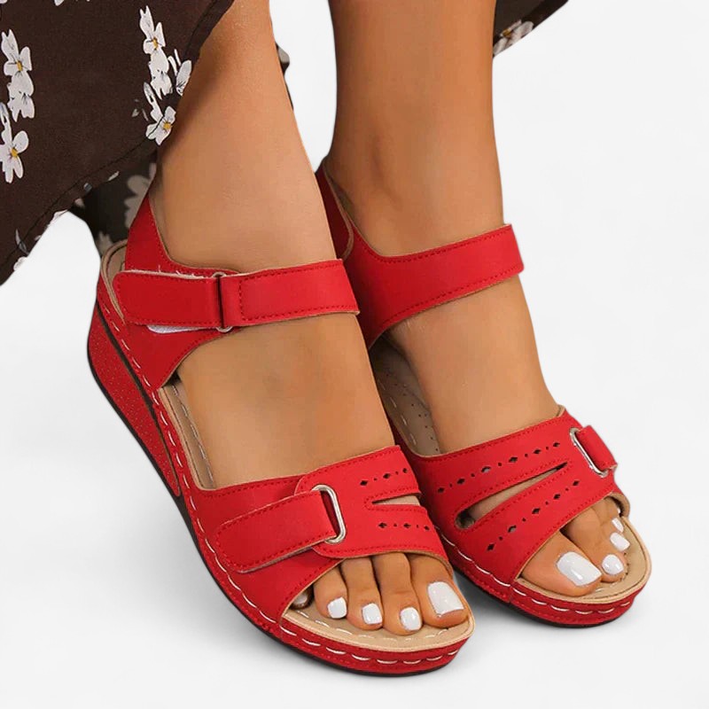 Selena – Retro-Sandalen mit Flacher Sohle und Offenem Riemendesign