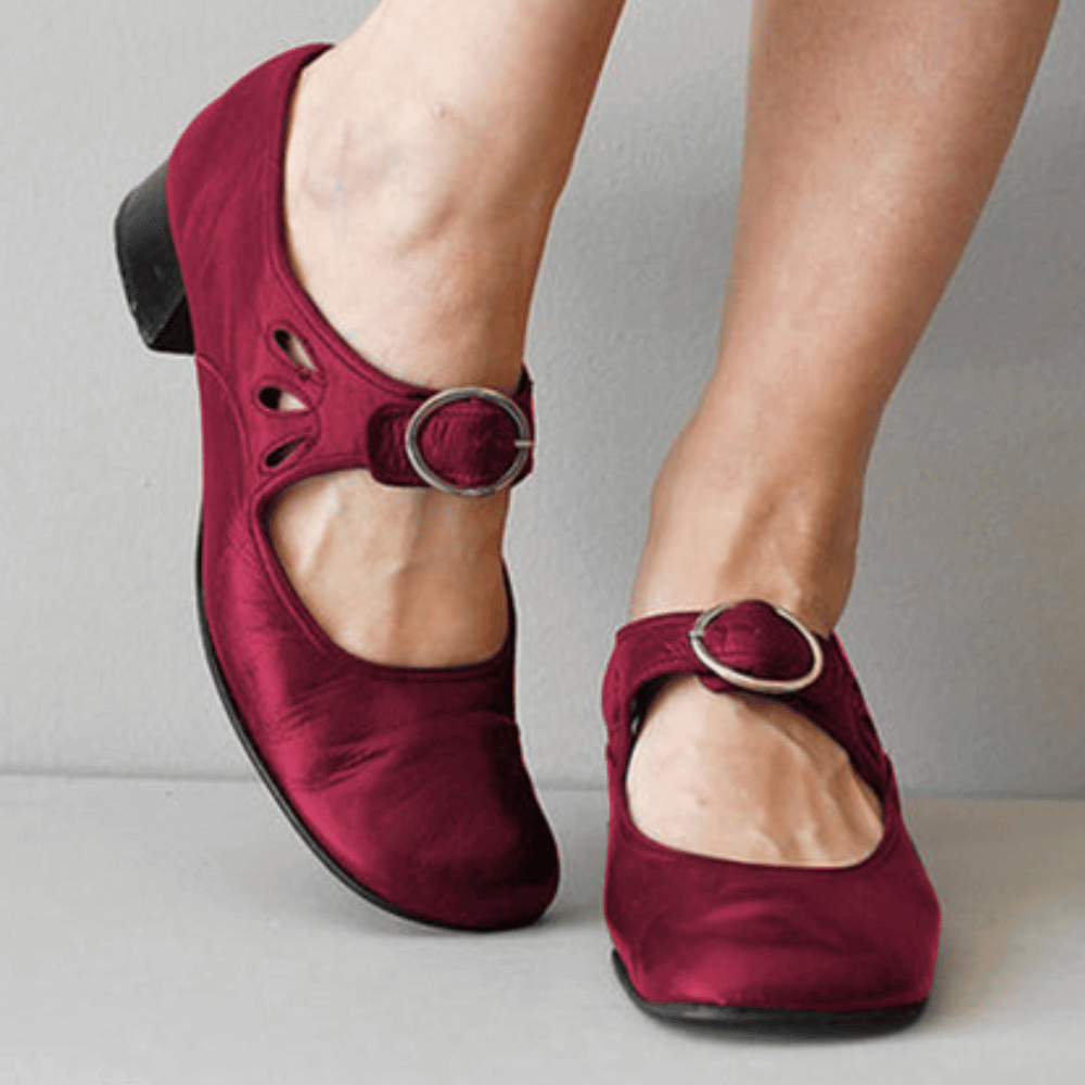 Isla – High Heels mit Rundspitze und Schnallendetail