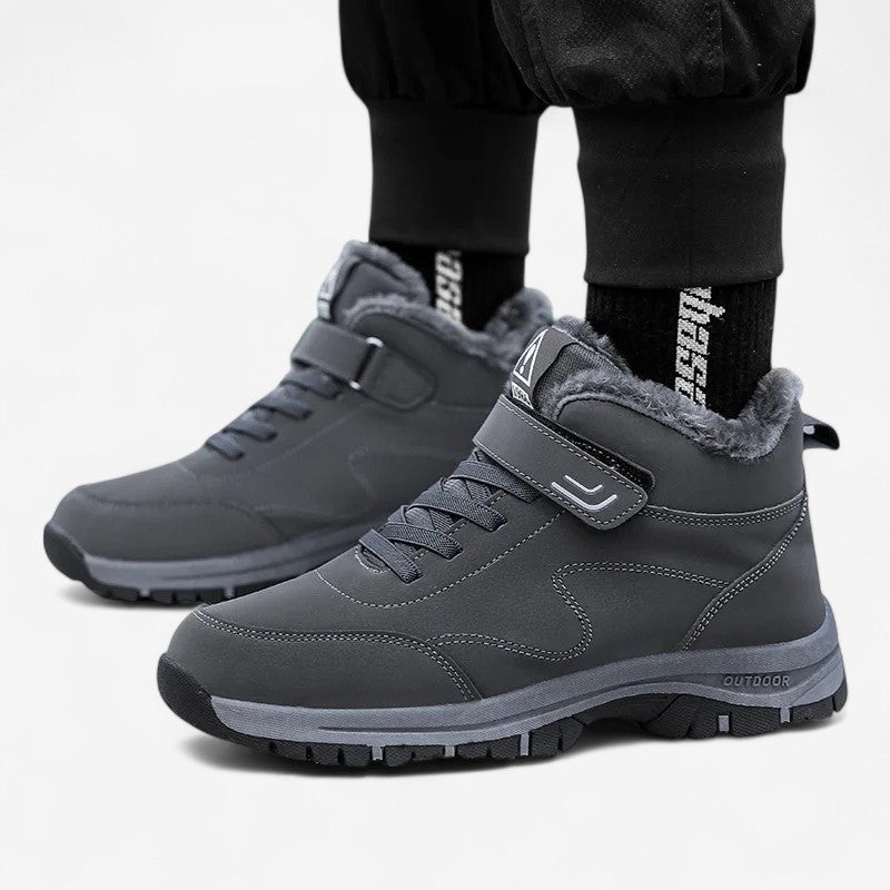 Rylan – Winterstiefel mit flacher Sohle und Schnürverschluss