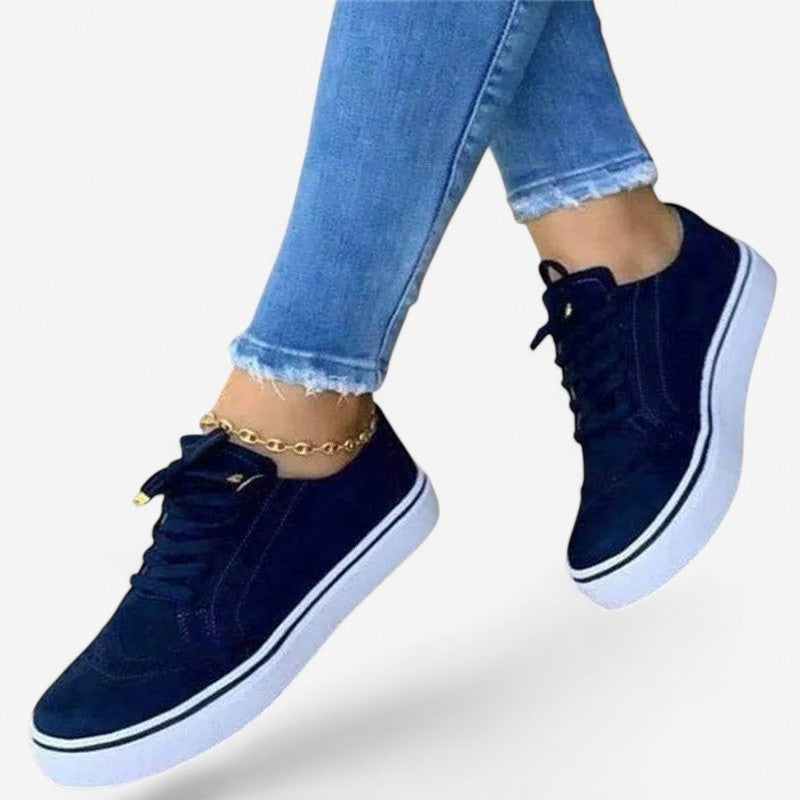 Liora – Moderne Ballerinas mit runder Zehenpartie und Schnürdesign