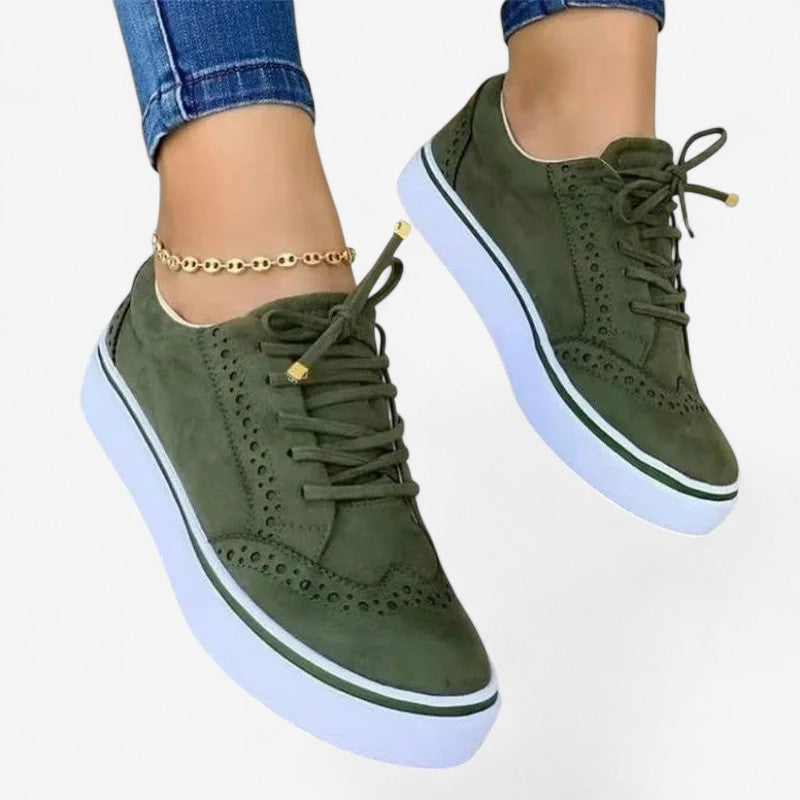 Liora – Moderne Ballerinas mit runder Zehenpartie und Schnürdesign