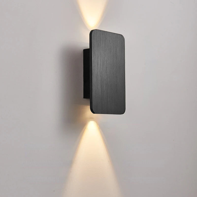 GlowEdge – Minimalistische LED-Wandleuchte mit rechteckigem Design