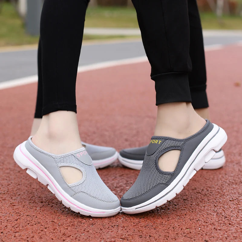 Drayven – Slip-On-Mules mit flacher Sohle und offenem Fersenbereich