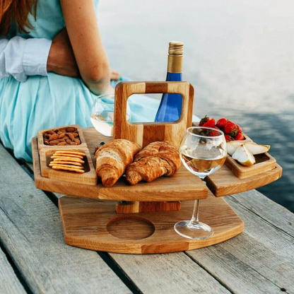 TrekTable – Tragbarer Weintisch mit Glas- und Snackfächern