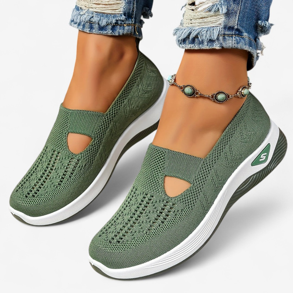 Clara – Schnür-Sneaker mit Rundspitze
