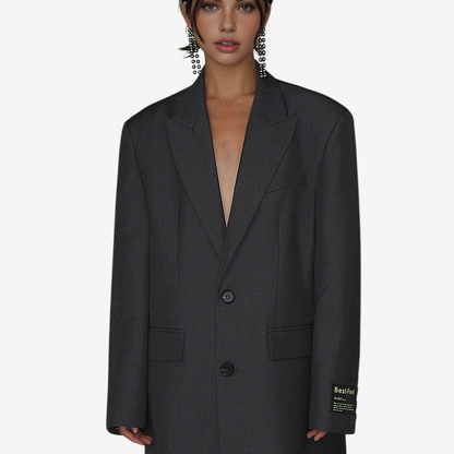 Ava – Jacke mit breiten Schultern und einreihiger Knopfleiste