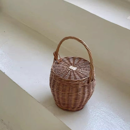 Lucie – Große Bucket-Tasche mit Geflecht-Design