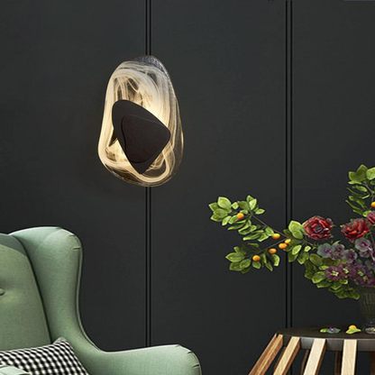 CrystaLoom – Nordische Wandleuchte mit strukturiertem Design