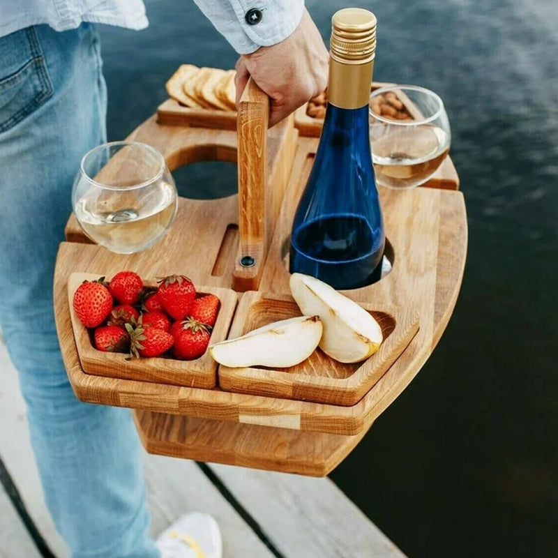 TrekTable – Tragbarer Weintisch mit Glas- und Snackfächern