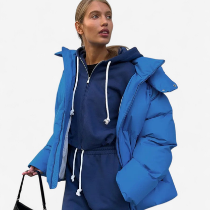 Elodie – Jacke mit langen Ärmeln und aufstehendem Kragen