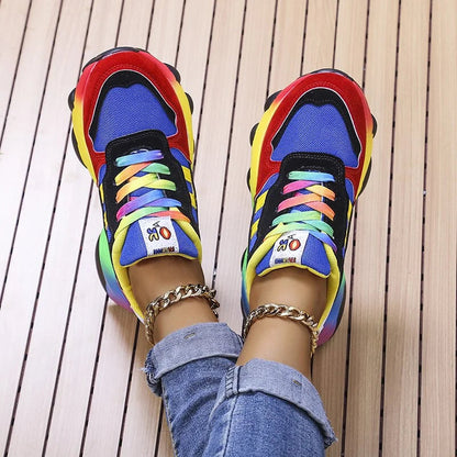 Aurora – Lässige Schnür-Sneaker mit Regenbogen-Sohle