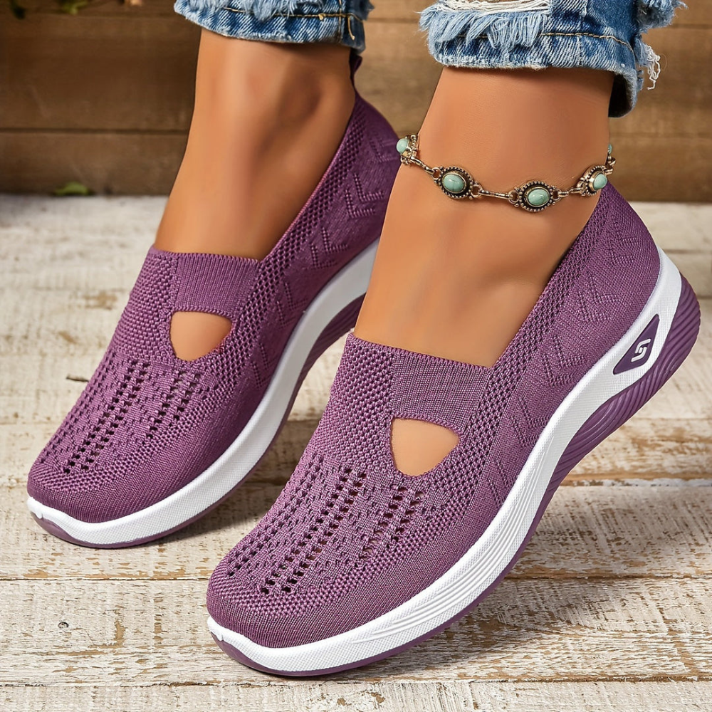 Clara – Schnür-Sneaker mit Rundspitze