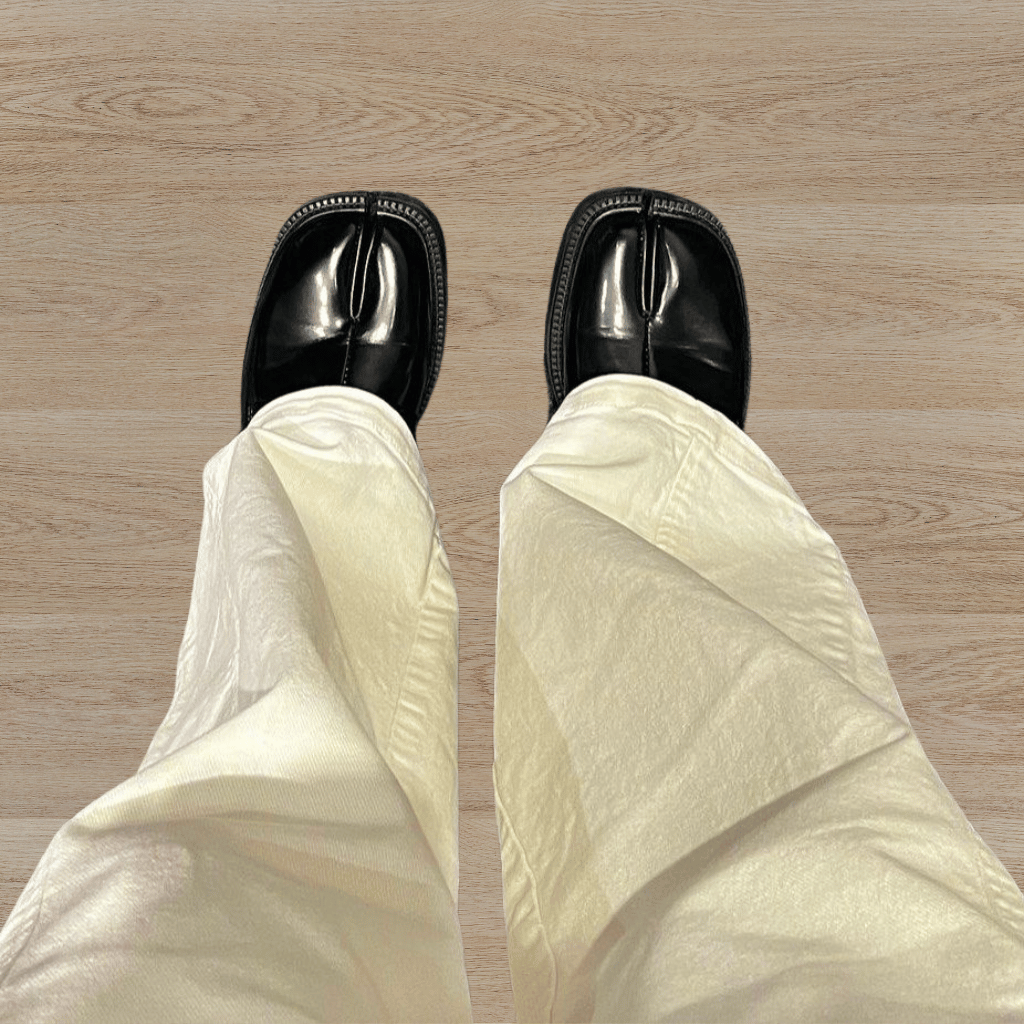 Arturo – Getrenntzehen-Schuhe mit Schnürdesign