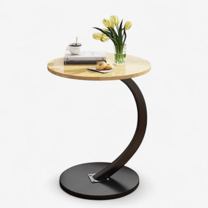 TableNest – Kleiner Couchtisch mit kompaktem Runddesign