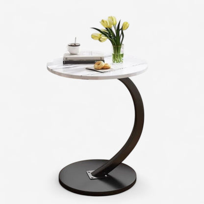 TableNest – Kleiner Couchtisch mit kompaktem Runddesign