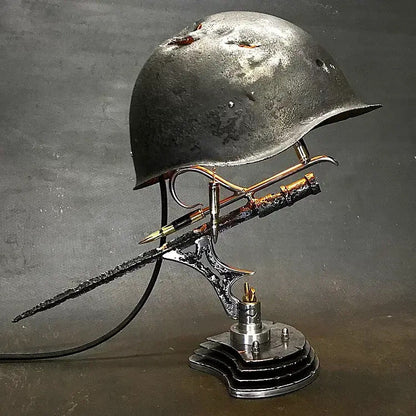 HelmetGlow – Helm-Lampe aus Kunstharz für dekorative Beleuchtung